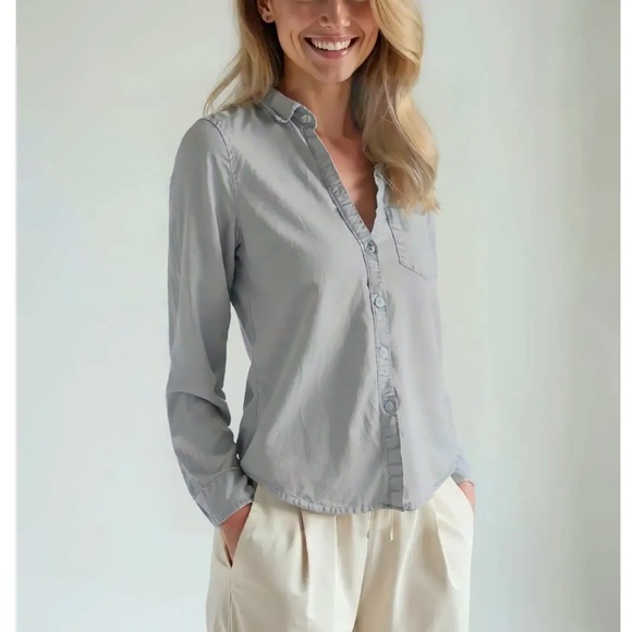 Abercrombie & Fitch Tops - Abercrombie & Fitch Light Gray Blue Shirt